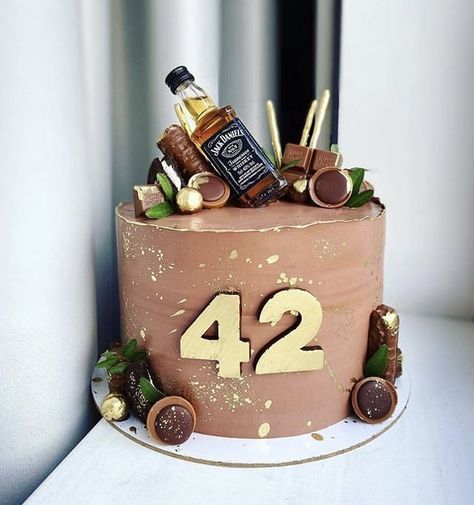 Cake Designs For Dads Birthday, Delish Cakes, Chocolate Cake Designs, Bottle Cake, Dad Birthday Cakes, Chocolate Drip Cake, Birthday Cake For Him, 21st Birthday Cakes, Beer Cake