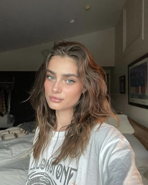 Taylor Hill Outfits, Timeless Wedding Dress, Taylor Marie Hill, Taylor Hill, Hot Hair Styles, Girls World, Timeless Wedding, Nude Color, Mode Vintage