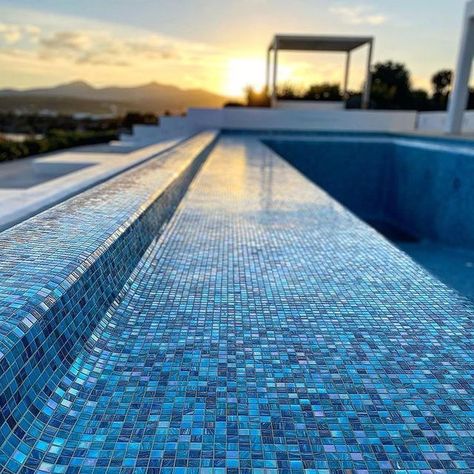 LIZ... An intensely blue mosaic blend with highlights of shimmering, iridescent GLOSS tiles in combination with LE GEMME and SMALTO. Pool Tile Designs, Pool Mosaic, Swimming Pool Mosaics, Mosaic Pool Tile, Glass Pool Tile, Paver Stones, Blue Pool, Blue Mosaic, Mosaic Pool