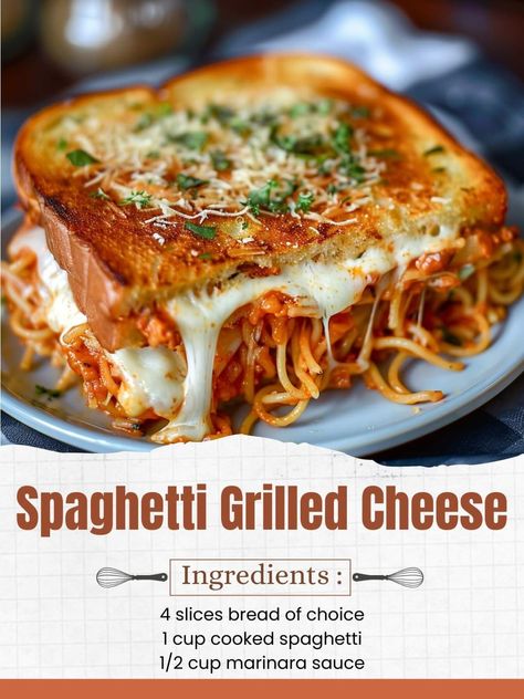 Spaghetti Grilled Cheese, Spaghetti Sandwich, Chicken Bolognese, Sandwich Wraps Recipes, Sausage Sauce, Grilled Cheese Recipe, Cooking Spaghetti, Best Spaghetti, Fusion Dishes