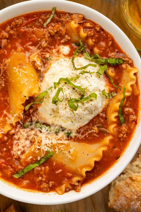 Lasagna in a bowl! All the delicious, savory flavors of a classic lasagna in a soup - ground beef and sausage, marinara sauce, tender lasagna noodles, all topped with a blend of three cheeses. Hearty, easy to make, and simply delicious, my family loves when I make this for dinner! 40 Aprons, Sausage Marinara, Lasagna Soup Recipe, Easy Skillet Meals, Lasagna Noodles, Ground Sirloin, Classic Lasagna, Mild Italian Sausage, Lemon Rice