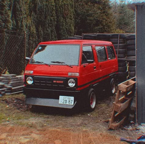 Daihatsu Hijet 1000 Kei Van Kei Van, Cars Old, Daihatsu Hijet, Rad Racer, Slammed Trucks, Slammed Cars, Kei Car, Car Organization, Cars Vintage