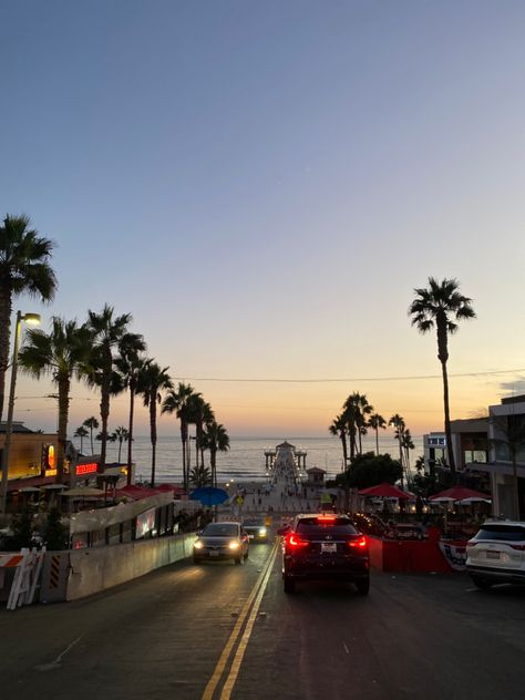 Cali Aesthetic, Summer In La, La Girls, Street Aesthetic, Dream Beach Houses, Sunset Silhouette, California Lifestyle, Pretty Landscapes, Dream Beach