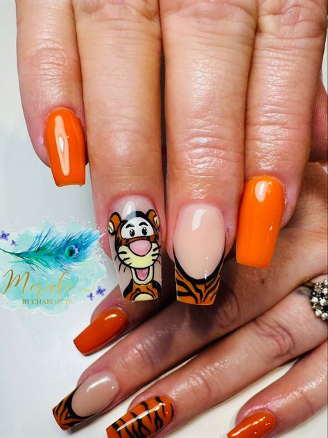 Tiger Winnie The Pooh Nails, Orange Disney Nails, Tigger Nails Designs, Tigger Nail Art, Tigger Nails, Winnie The Pooh Nails, Pooh Nails, Detailed Nails, Orange Ideas