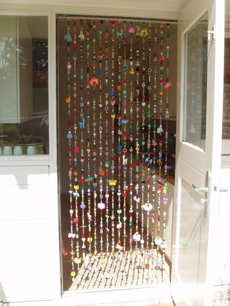 Beaded wall curtain Aesthetic Bead Curtain, Beaded Closet Door, Beaded Curtains Doorway Closet, Closet Beads Curtains, Diy Door Beads, Bead Room Ideas, How To Make A Beaded Curtain, 2000 Decor, Hanging Beads Curtain