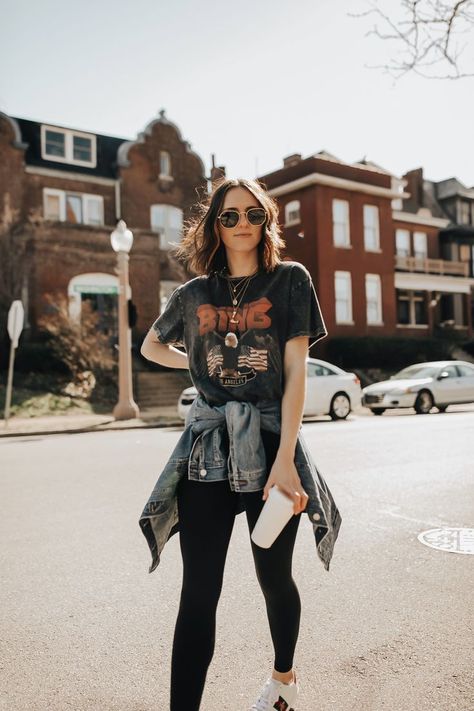 The Best Graphic Tee Brands + Outfit Ideas.  #style #fashion  #womensfashion #cute #cuteoutfit Graphic Tee Outfit Street Style, Graphic Tee Outfit Fall, Branded Outfits, Graphic Tee Style, Graphic Tee Outfits, Cute Graphic Tees, Black Graphic Tees, Trendy Graphic Tees, Fashion Blogger Style