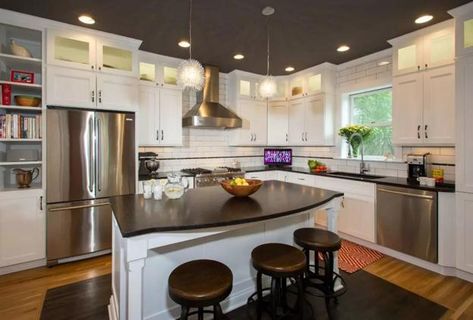 Dark Ceiling Designs in Modern Kitchens and Bathroom Interiors Dark Ceiling Kitchen, Purple Kitchen Designs, Bathroom Design Wood, Brown Granite Countertops, Color Bathroom Design, Antique White Kitchen Cabinets, Antique White Kitchen, Ceiling Kitchen, Dark Ceiling