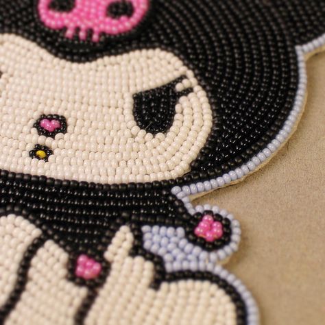 Beaded kuromi #kuromi #sanrio #mymelody Kuromi Beads, Beaded Artwork, Sanrio Mymelody, Punch Needling, Beadwork Ideas, Kitty Necklace, Kuromi Sanrio, Native Beading, Beaded Things