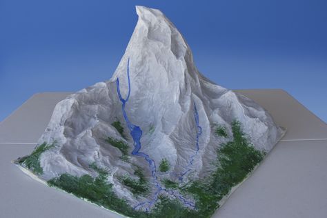 How to Make a Mountain Out of Paper Mache - make your mountain then ski down it - great for small world play. Mountain Crafts For Kids, Diy Mountain, Mountain Crafts, Making Paper Mache, Christmas Village Display, Paper Mache Crafts, Small World Play, Model Train Layouts, Train Layouts