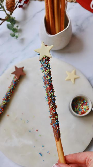 Bonfire Night Treats For Kids, Bonfire Activities For Toddlers, Bonfire Night Snacks, Christmas Candy Recipes For Kids, Bonfire Food Ideas Snacks, Bonfire Baking, Birthday School Treats, Space Kids Crafts, Bonfire Treats