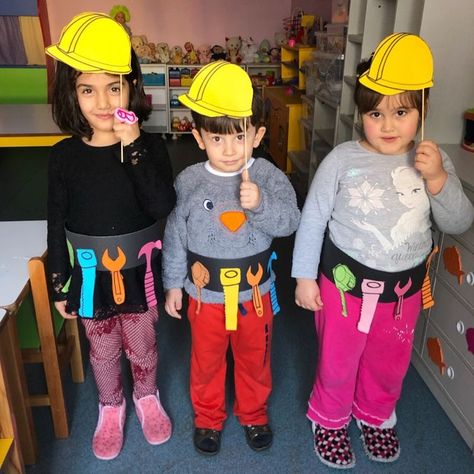 Mechanic Costume, Construction Activities Preschool, Engineer Costume, Community Helpers Preschool Crafts, Community Helpers Crafts, Fancy Dress Competition, Community Helpers Theme, Community Helpers Preschool, Kids Cartoon Characters