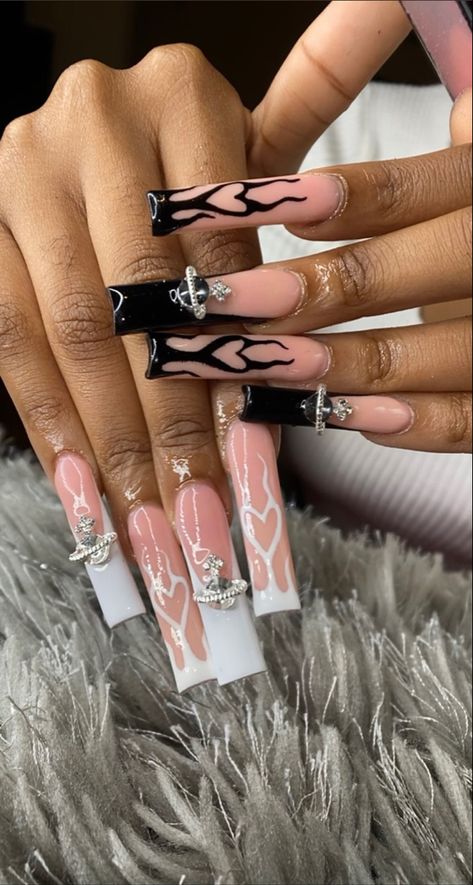 Black Formal Acrylic Nails, Baddie Nails Acrylic Long Square, Hello Kitty Chrome Heart Nails, Short Nail Inspo Acrylic, Long Acrylic Nail Designs Baddie, Rap Concert Nails Ideas, Cute Baddie Nails Acrylic, Cute Long Acrylic Nails, Baddie Acrylic Nails Long