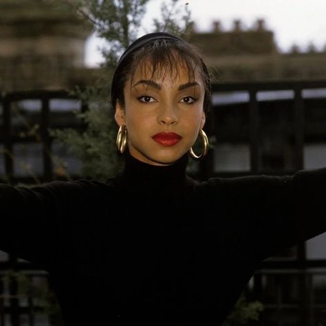 Sade adu photographed by Jean claude deutsch #sade #sadeadu #photography #🐰 Mystic Archetype, Sade Aesthetic, Sade Adu, Mother Board, Fav Artist, Contemporary Jazz, Black Femininity, Brooklyn Baby, Favorite Artist