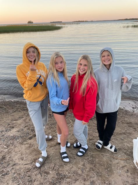 Black Birks Outfit, Socks And Birks Outfit, Burken Stocks Outfit, Socks And Birks, Bsf Stuff, Bestie Sleepover, Sweden Aesthetic, Birks Outfit, Birkenstock With Socks