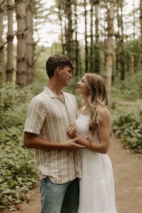 Forest Summer Engagement Photos | Couples Photoshoot Poses | Engagement Photographer | Annika and Jordan had a forest engagement in the fall with romantic moments and couples photoshoot ideas! See couples photoshoot outfits, couples photoshoot poses, engagement photos fall, and candid engagement photos! Book Lauren for your destination engagement or destination couples photoshoot at itslaurennovak.com! Pond Couples Photoshoot, Creek Couples Photoshoot, Forest Couple Photoshoot, Woodsy Engagement Pictures, Park Couples Photoshoot, Dating Pics, Woodland Photoshoot, Spring Couples Photoshoot, Engament Photos