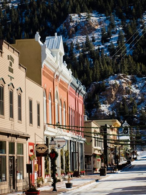 15 Best Day Trips from Colorado Springs - The Crazy Tourist Colorado Family Vacation, Georgetown Colorado, Colorado Springs Vacation, Colorado Aesthetic, Denver Travel, Road Trip To Colorado, Travel Colorado, Colorado Living, Colorado City