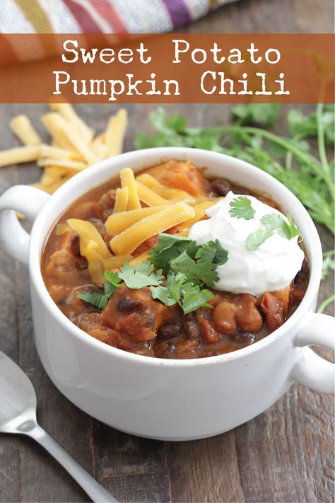 Sweet Potato Pumpkin Chili - Eat. Drink. Love. Pumpkin Sweet Potato Chili, Quick Sandwich Recipes, Sweet Potato Pumpkin, Pumpkin Sweet Potato, Potato Chili, Favorite Chili Recipe, Banana Split Dessert, Slow Cooker Apples, Pumpkin Chili