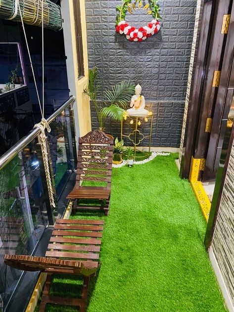 Balcony Ideas Indian, Small Balcony Garden, Balcony Grill Design, Terrace Garden Design, Terrace Decor, نباتات منزلية, Balkon Design, Small Balcony Design, Balcony Ideas Apartment Indian