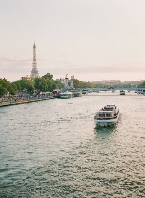 Parisian Chic Bridal Editorial at Musée Rodin via Magnolia Rouge Villa Wedding Venues, Paris Wedding Venues, Paris On Film, Paris Photography Eiffel Tower, Europe Film, Seine River Paris, Paris Wedding Venue, Rustic Villa, Castle Wedding Venues