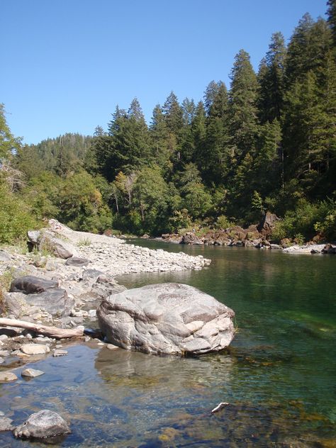 Smith River, Jedediah Smith State Park, Northern California I want to Zipline through trees like this - Superman style! Jedidiah State Park, Mountain Men, Humboldt County, What A Beautiful World, Redwood Forest, Phone Aesthetic, Aesthetic Ideas, California Dreamin', Crescent City