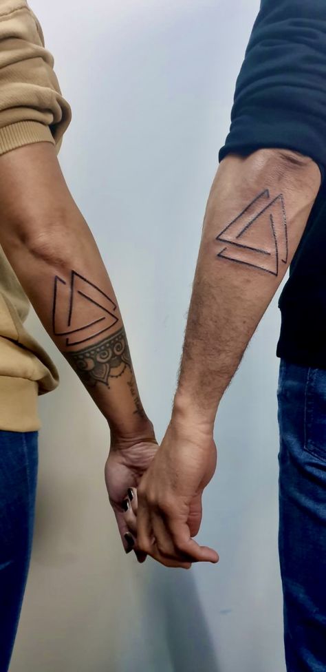 Twin Flame Symbol Tattoo, Twinflames Tattoo, Twin Flame Tattoo Couple, Twin Flames Tattoo Symbols, Twin Flame Symbol, Twin Flames Tattoo, Twin Flame Tattoo Ideas, Soul Mate Tattoo Ideas, Soul Mate Tattoo