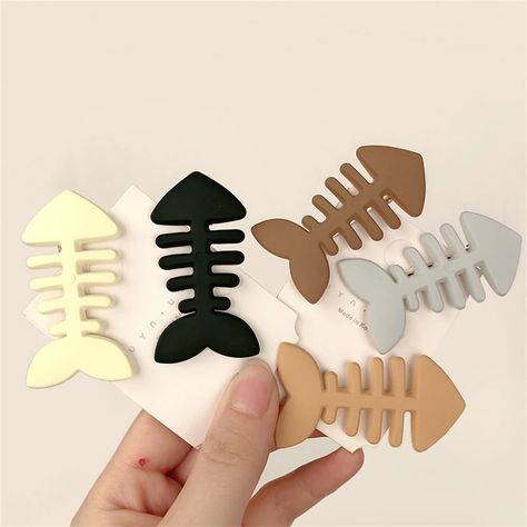 Smarter Shopping, Better Living! Aliexpress.com Bone Hair Clip, Simple Hair Accessories, Cute Bangs, Teeth Jewelry, Cute Fish, Hair Accessories Clips, Nail Tattoo, Girls Sweet, Fashion Hair Accessories