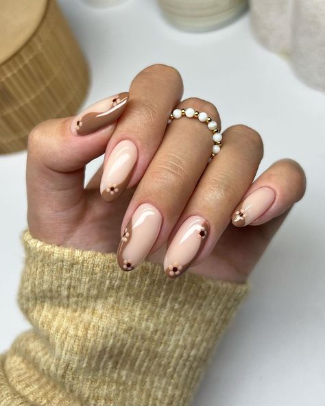 30 Cute Fall Nail Art to Inspire You Nail Inspo Short Fall, Brown Nail Art, Fall Manicure, Cute Nails For Fall, Cute Summer Nails, Fall Nail Art, Oval Nails, Spring Nail, Autumn Nails