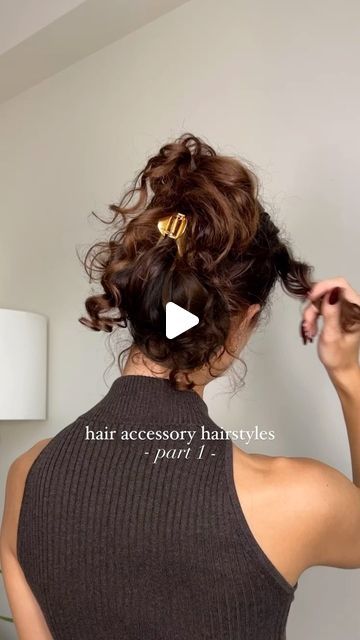 Melissa Frusco on Instagram: "NEW SERIES | hair accessories pt. 1 ✨ I found this mini claw clip at @madewell - they have so many cute gold & silver accessories! would you try this messy claw clip style? #hairstyles #everydayhair #hairstyletutorial #hairtutorial #longhair #curls #waves #wavyhair #curlyhair #curlyhairstyles #longhairstyles #clawclip #schoolhair #workhair #braidstyles #hairinspo #healthyhair #hairgoals #easyhairstyles #easyhairstylesforgirls #clawcliphairstyle #hairaccessories" Mini Claw Clip Hairstyles, Claw Clip Curly Hair, Messy Claw Clip, Claw Clip Hairstyles Curly Hair, Curly Hair Claw Clip, Ringlet Curls, Clip Hairstyles, Work Hairstyles, Everyday Hairstyles