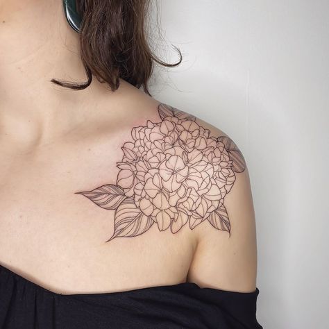 Feminine tattoo, Hydrangea drawing. Collar Bone And Shoulder Tattoo For Women, Hydrangea Shoulder Tattoo, Tattoo Hydrangea, Hydrangea Drawing, Botanical Sleeve, Hen Tattoo, Hydrangea Tattoo, Tribute Tattoo, Collarbone Tattoos