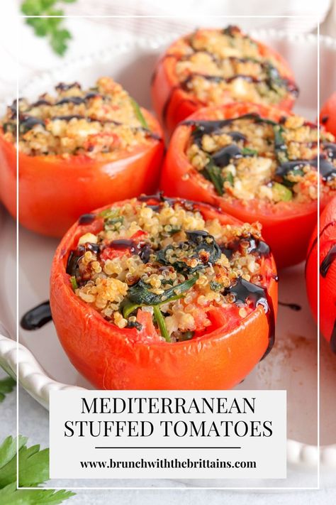 Spinach Stuffed Tomatoes, Mediterranean Vegetarian Recipes, Stuffed Tomatoes, Healthy Vegetable Recipes, Mediterranean Coast, Spinach Recipes, Mediterranean Dishes, Burrito Bowl, Ripe Tomatoes