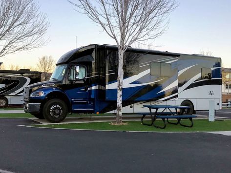 From the high-end interior features to the huge towing capacities, there are plenty of reasons Super C motorhomes are RV royalty. Learn more. 10 Reasons Why the Super C Motorhome Is the King of RVs #rvlife #rvliving #rvlifestyle #supercrv #supercmotorhome #classcmotorhomes Super C Rv Motorhome, Camping 2023, Rvs Interior, Super C Rv, Motorhome Remodel, Rving Full Time, Rv Motorhomes, Class C Motorhomes, Class C Rv