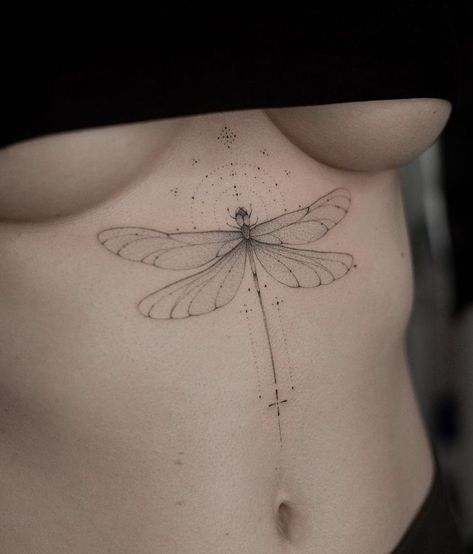 Unique Sternum Tattoo, Women Sternum Tattoo, Sternum Tattoos For Women, Sternum Tattoo Ideas, Tattoo Under Chest, Mandala Sternum Tattoo, Tattoo Frau, Sternum Tattoos, Sternum Tattoo Design