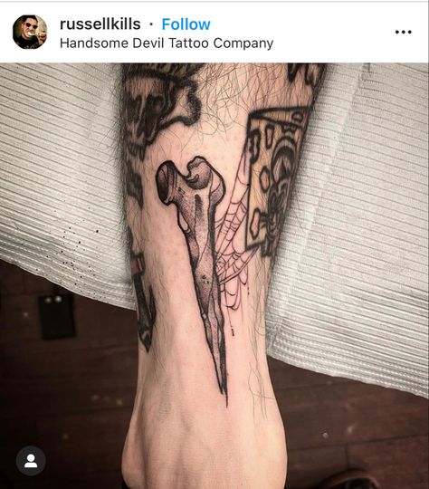 Jaw Bone Tattoo Knee, Small Bone Tattoo, Femur Tattoo, Animal Bone Tattoo, Bones Tattoo Ideas, Jaw Bone Tattoo, Woodsy Tattoos, Bone Tattoo Ideas, Wishbone Tattoo