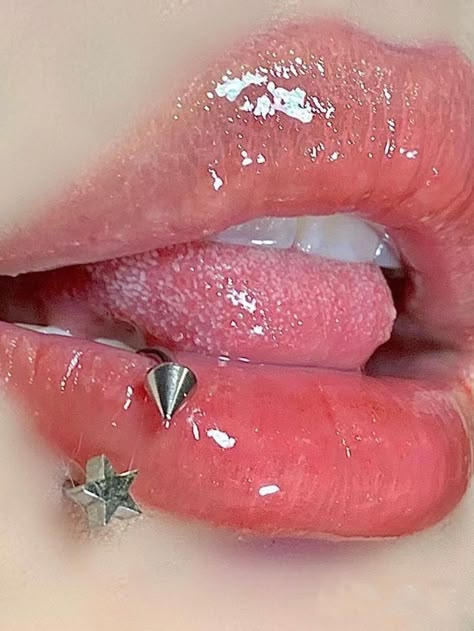 Piercing Labret Lateral, Labret Lateral, Side Labret, Labret Piercing Ring, Emo Piercings, Labret Ring, Piercing Lip, Lip Piercing Jewelry, Lip Jewelry