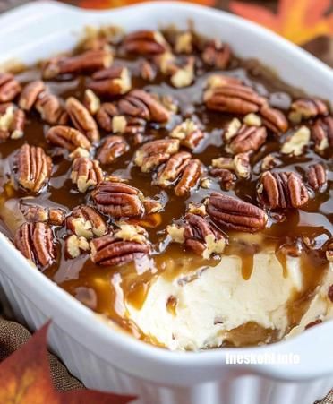 Pecan Pie Dip No Bake Pecan Pie Dip, Recipes Using Pecans, Pecan Pie Dip Recipe, Dessert Dips For Parties, Christmas Party Dessert Table, Pecan Pudding, Pecan Dip, Pecan Pie Dip, Appetizer Desserts