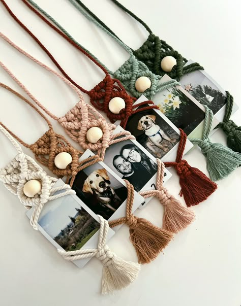 Macrame Polaroid Photo Car Hangers Polaroid Present Ideas, Macrame Wedding Gift, Macrame Polaroid Hanger, Polaroid Hanger, Macrame Photo Hanger, Instax Mini Ideas, Polaroid Display, Macrame Making, Unique Gifts For Kids