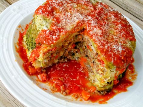 stuffed cabbage cake Easy Cabbage Recipes, Stuffed Cabbage, Cabbage Rolls, Cabbage Recipes, Veggie Dishes, Beef Dishes, Cooking Meat, Vegetable Dishes, Mexican Food