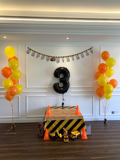 Diggers, dump trucks, cranes and all things construction site ⚠️ Construction Theme Birthday Party, Construction Cake, 4 Birthday, Truck Theme, Construction Theme, Mehndi Designs For Girls, Baby Birthday Cakes, Birthday Card Design, 2 Birthday