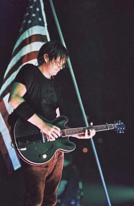 Blink 182 Tom Delonge, Blink 182 Tom, Angels And Airwaves, Tom Delonge, Rock Aesthetic, Love Monster, Music Pics, Blink 182, Pop Punk