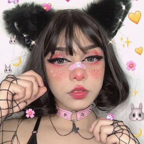 Maid Makeup Halloween, Unconventional Makeup, Pastel Goth Makeup, Cat Halloween Makeup, E Girl Makeup, Shiny Makeup, Cute And Aesthetic, Halloween Eye Makeup, Alternative Makeup