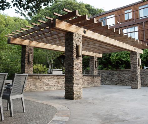 Pedersen Associates – Hillside Retreat Stone Arbor, Stone Pergola, American Modern House, Modern Pergola Designs, Pool Pergola, Pergola Ideas, Long House, Modern Pergola, Wood Pergola