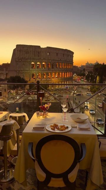 INSIDE LIFESTYLE™️ on Instagram: "Is this the most instagrammable restaurant in Rome? 🇮🇹🍕SAVE if your heading to Italy… The 1 Michelin star Restaurant offers traditional Italian cuisine with a view of the Colosseum. Located on the terrace of Palazzo Manfredi. TAG someone who would love this ❤️👇🏻 @aroma_restaurant @palazzomanfredi #roma #rome #italy #italia #restaurant #food" Rome View, Rome Restaurants, Capri Italia, Rome Food, Italy Vibes, Rome City, Italy Aesthetic, Travel Instagram, Beautiful Places To Travel