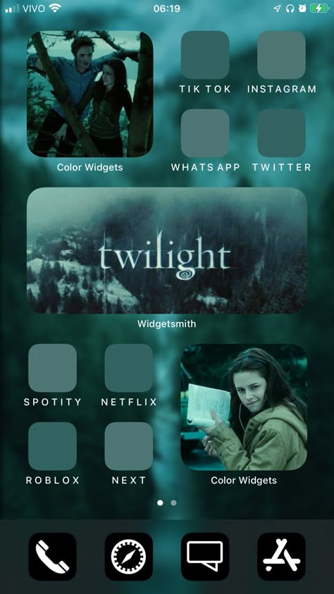 Twilight Themed Phone, Twilight Saga Quotes, Twilight Outfits, Vampire Twilight, Twilight Aesthetic, Lock Screen Wallpaper Iphone, Twilight Book, Twilight Film, Film Icon