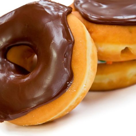 Chocolate Glazed Donuts Recipe, Donut Glaze Recipes, Chocolate Glaze Recipes, Homemade Donuts Recipe, Glazed Donuts, Chocolate Glazed Donuts, Homemade Donuts, Doughnut Recipe, Chocolate Donuts