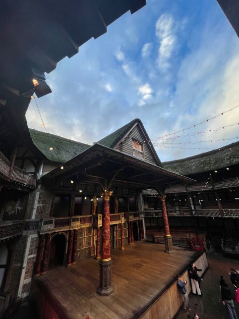 Shakespeare Theatre Aesthetic, Shakespeare Aesthetic, Shakespeare Globe, Slideshow Pictures, Stage Theatre, Jack Edwards, Globe Theatre, Theatre Pictures, Shakespeare Theatre