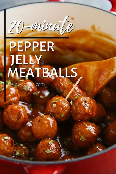 Pepper Jelly Meatballs, Meatball Appetizer, Meatball Appetizer Recipe, Pepper Jelly Recipes, Jelly Meatballs, Glazed Meatballs, Appetizer Meatballs, Meatball Recipes Easy, Meatballs Easy