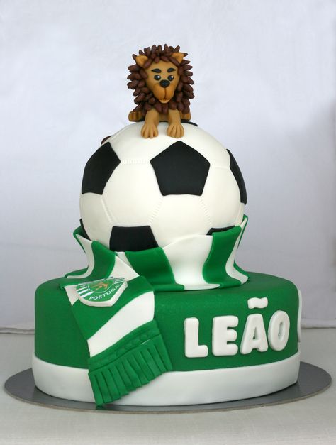 Belem Portugal, Fake Wedding Cakes, Bolo Panda, Soccer Birthday Cakes, Sports Themed Cakes, Soccer Cake, Dad Birthday Cakes, Sporting Club, Soccer Birthday