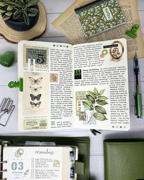 Ideas Writing Journal, Aesthetic Research Paper, Green Portfolio Design, Green Scrapbook Ideas, Green Journal Ideas, All About Me Journal Page, Field Trip Journal, Journal Moodboard, About Me Journal Page