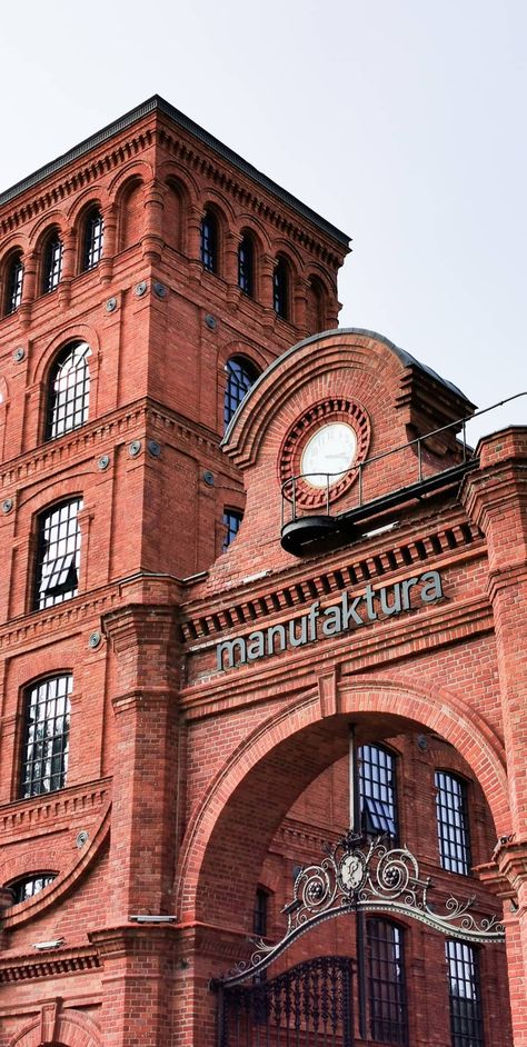 Old Brick Building, Warehouse Architecture, Brick Victorian, Brick Factory, Civil Engineering Design, Brick Art, Brick Construction, Classic House Exterior, Victorian Buildings