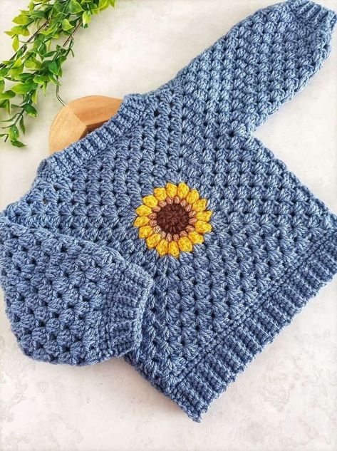 Baby Cardigan Pattern, Crochet Baby Sweater, Baby Sweater Patterns, Crochet Jumper, Crochet Sweater Pattern Free, Crochet Baby Cardigan, Crochet Toddler, Mode Crochet, Crochet Baby Clothes